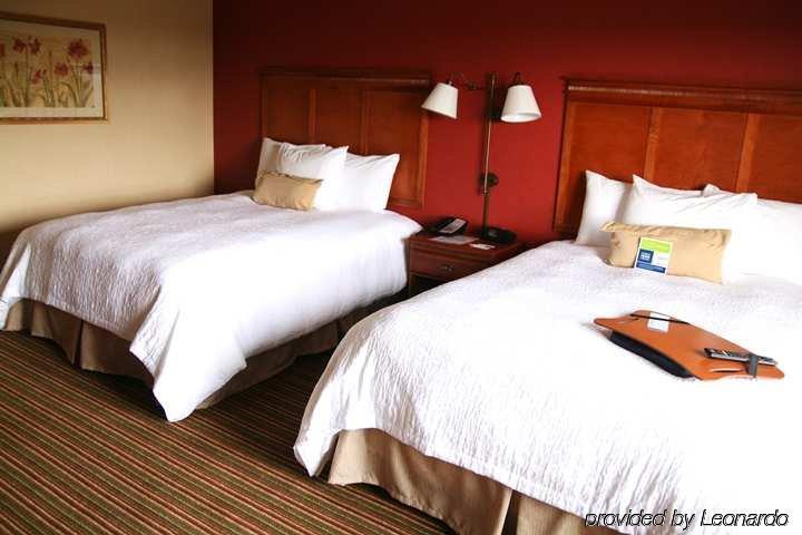 Hampton Inn & Suites Chicago - Libertyville Δωμάτιο φωτογραφία
